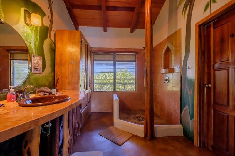 Beachview Home in Ambergris Caye - Casa Pura Vida Bathroom