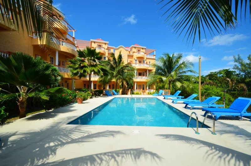 Ambergris Lake Villas - 3 Bedroom Oceanview - View of Pool