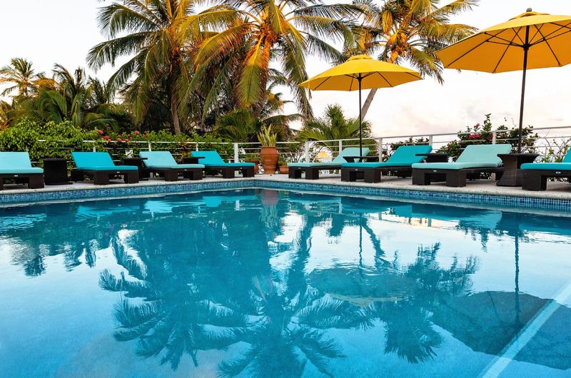 Wataview Beachfront Estate Pool