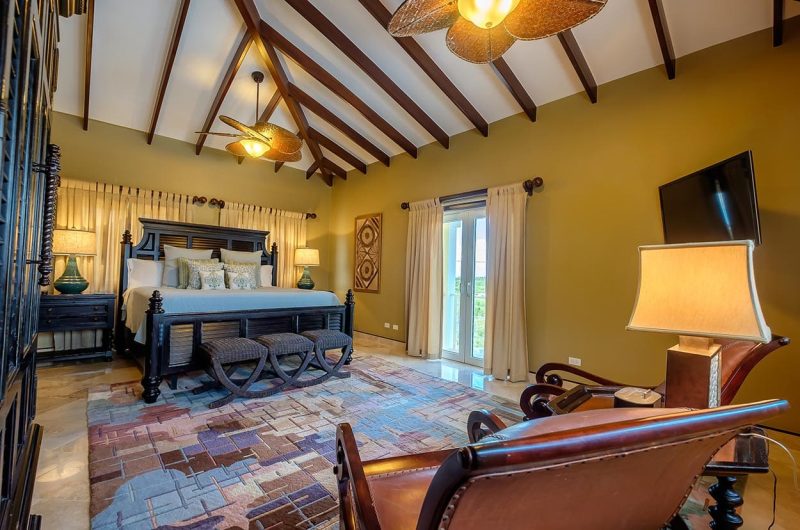 Wataview Beachfront Estate Bedroom