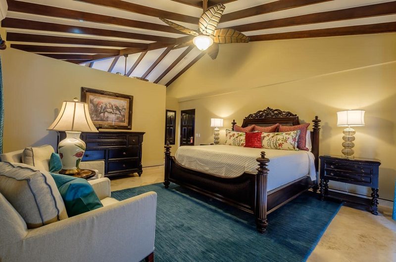 Wataview Beachfront Estate Bedroom